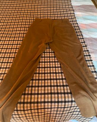 Pantaloni cammello Zara