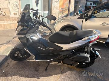 Aprilia SR GT 125. Anno 2022