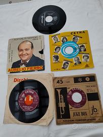 N.5 Dischi 45 giri in bachelite 