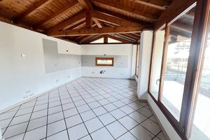 Villa di 200 m² con 4 locali e box auto a Trescore