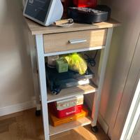 Carrello con cassetto