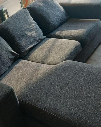 Regalasi divano grigio 3 posti
