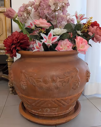vaso decorativo in terracotta
