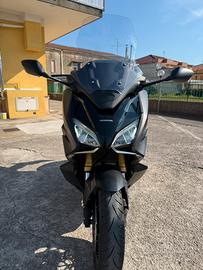 Honda Forza 750 nero 2023