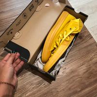 Converse gialle nuove
