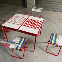 Tavolo e sedie anni 70 da spiaggia