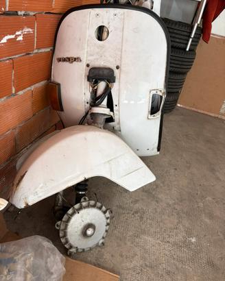 Vespa P125x prima serie biancospino da restaurare