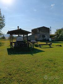 Si vende terreno edificabile con progetto.