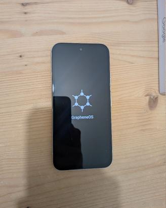 Pixel 8a 128 GB bianco come nuovo, con Graphene OS