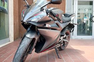 Yamaha YZF-R125 2012