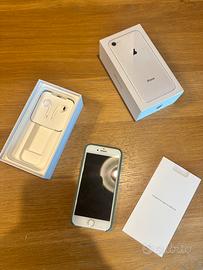 Iphone 8 silver 64 Gb
