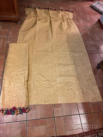 Coppia di tende in raso damascato