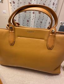 Borsa senape CARPISA NUOVA MAI USATA