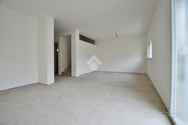 PORZIONE DI BIFAMILIARE A CESSALTO