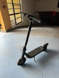 Monopattino ninebot segway kickscooter max