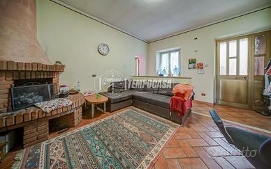 TRILOCALE IN CORTILE SENZA SPESE