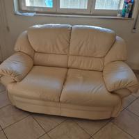 Divani in pelle color panna