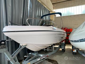 Ranieri Voyager 19s semi nuovo
