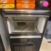 macchina fabbrica ghiaccio