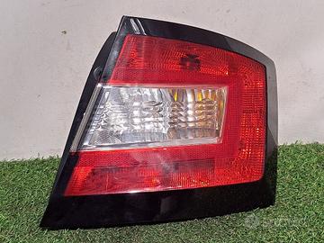 STOP FANALE POSTERIORE DESTRO SKODA Fabia Berlina