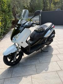 yamaha x max 250
