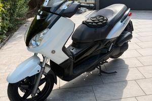 yamaha x max 250