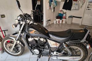 moto storica Honda VT 500 custom