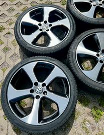 Cerchi Golf 7 GTI 18” 5x112 ORIGINALI + Pirelli