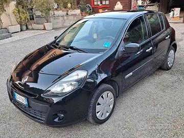 clio III 2011 1.2 yahoo 199000 km