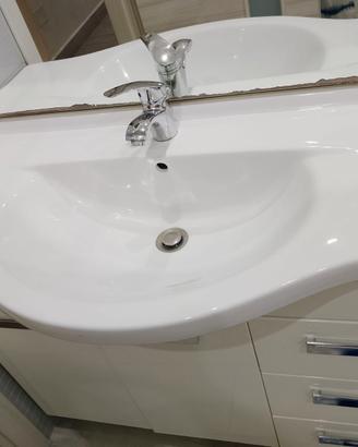 Mobiletto bagno completo di lavabo e specchio