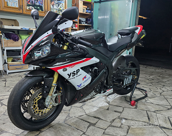 Yamaha R1 2005