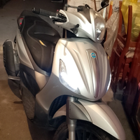 Beverly 300 ie