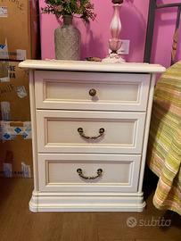 Arredamento completo per stanza in legno d qualità