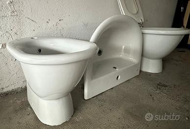 Fiorile copia sanitari