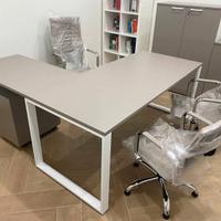 Ufficio completo in fango