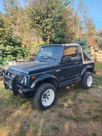 Suzuki samurai canadese 