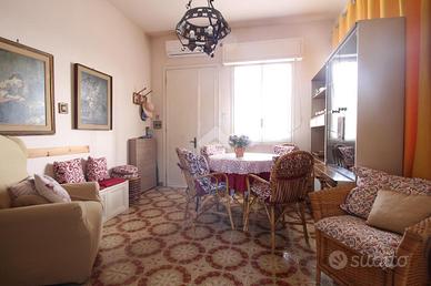 VILLA A SCHIERA A POMEZIA