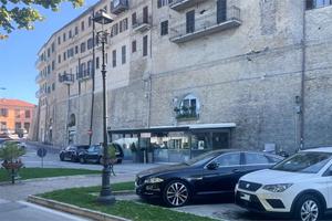 Negozio a Castelfidardo