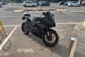 Yamaha R7