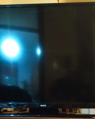 TV LED Full HD NEO 40" Si Sente Ma Non Si Vede 39"