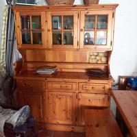 Credenza con vetrinetta