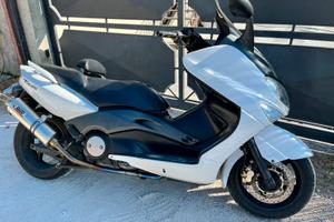 Yamaha Tmax 500