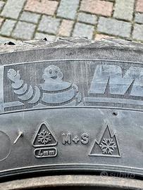 4 gomme invernali Michelin Alpin su cerchioni