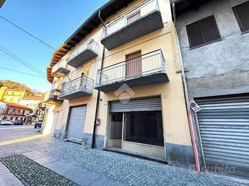NEGOZIO A MONTALTO DORA