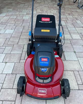 Rasaerba Toro a batteria da giardino con taglio 50