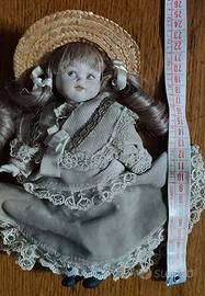 Bambola in porcellana bisquit