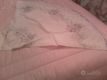 Tovaglia ricamata a mano bianca x 8