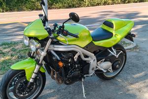 Triumph Speed Triple 955i MY02, iscritta FMI