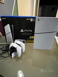 PlayStation 5 Digital Edition + 2 controller+base