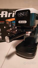 Macchina da caffè Ariete.
